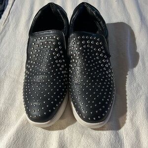 Teven by Steve Madden Studded slip on shoes